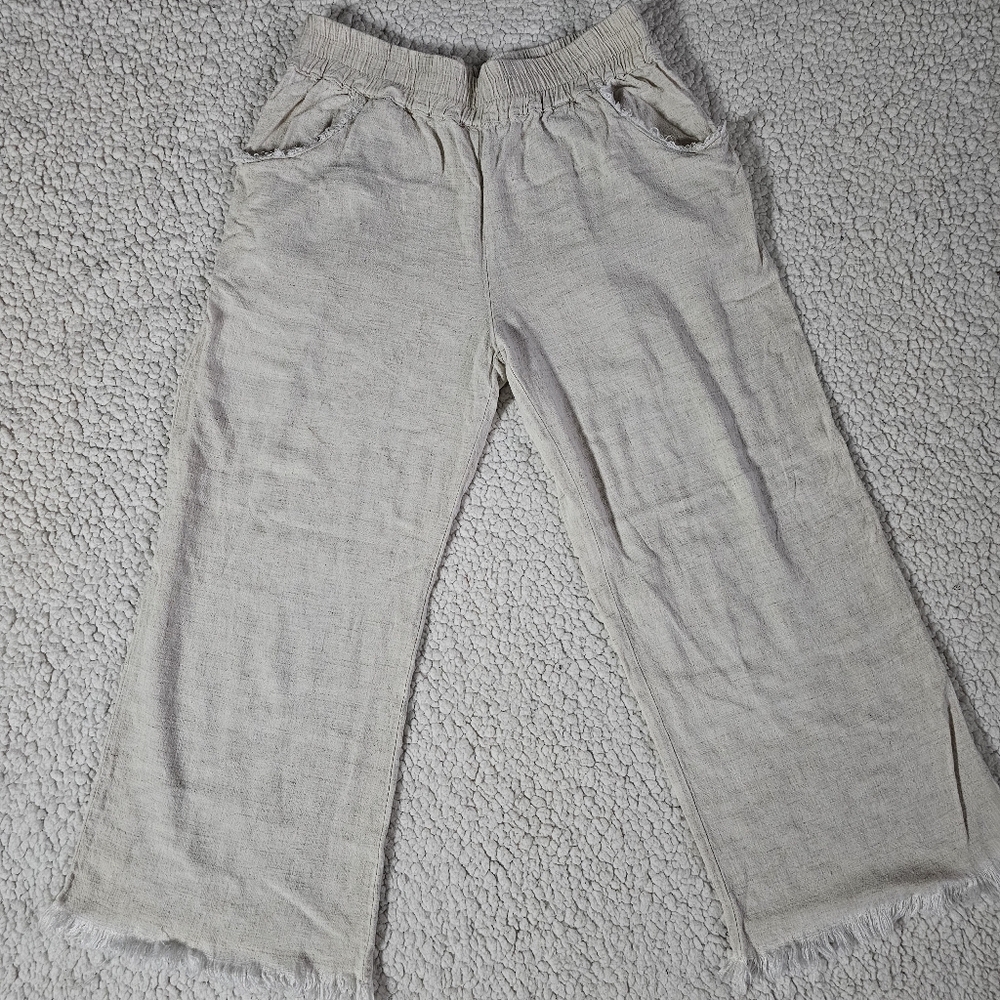 Umgee Cream Capri Small Textured Pants